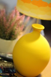 Objetos de decoração amarelo - Vaso coleção amarelos NY by Carolina Haveroth